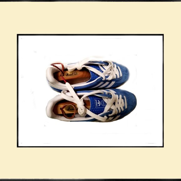 New Rare & Unique Adidas Originals Gazelle Blue & White Sneakers Athletic Shoes main image 6